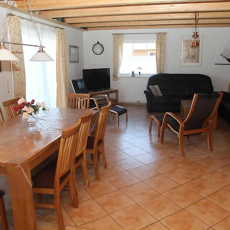 Ferienhaus Wiesenblick Fenja *